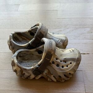 CROCS Toddler (Little Kids) Camo Water Shoes